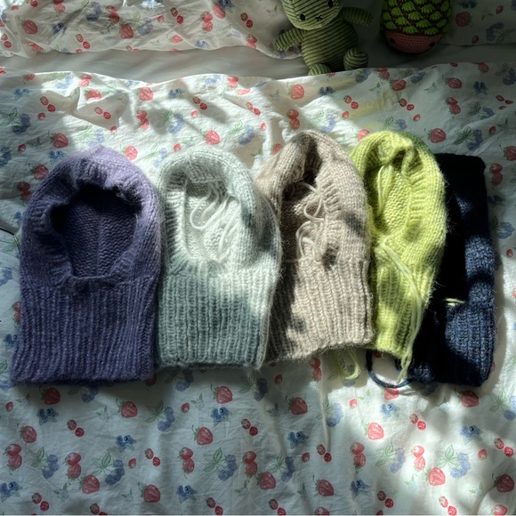 Ciai Studio Handknit Balaclava - Picture 6 of 6